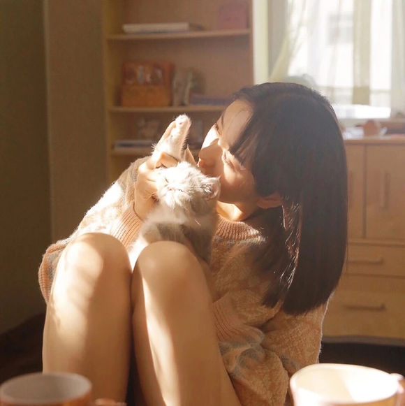 简洁清新女生头像