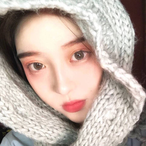 简洁清新女生头像