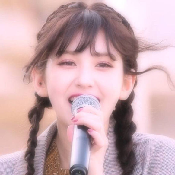 简洁清新女生头像