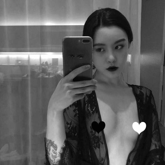 简洁清新女生头像