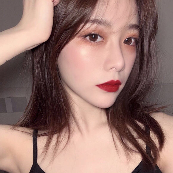 简洁清新女生头像