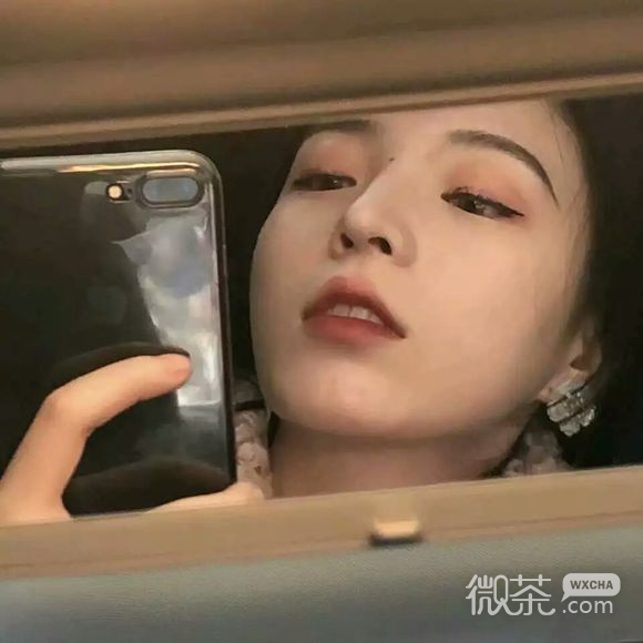 激萌时尚长发女生头像