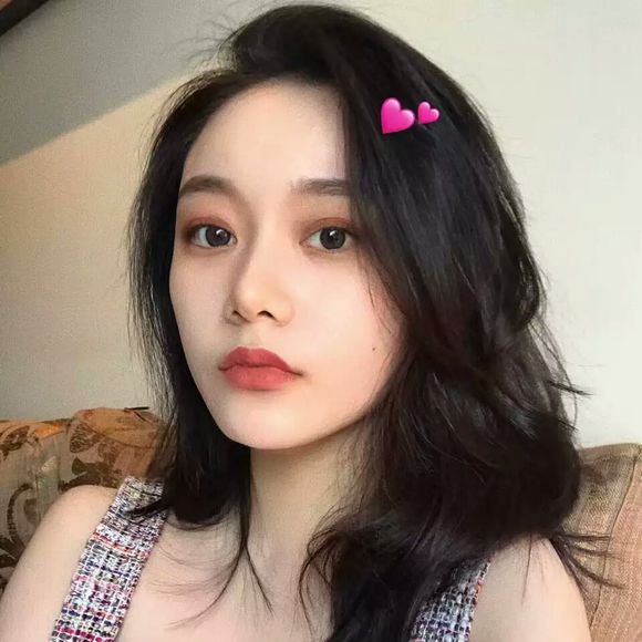 深沉成熟性感女生头像