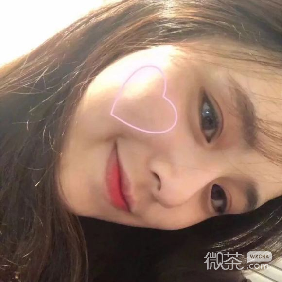 傲娇阳光时尚女生头像