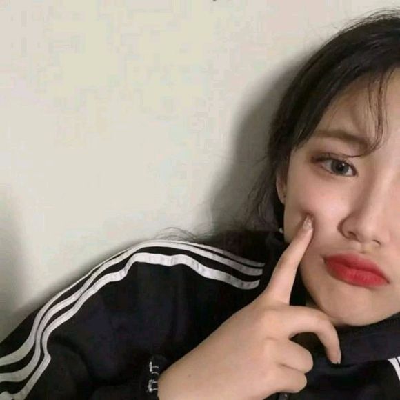 高颜值长发性感女生头像