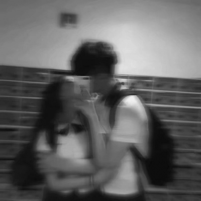 唯美黑白风格的微信情侣头像