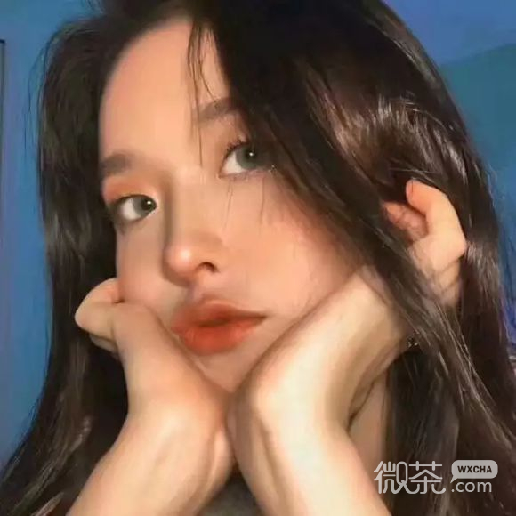 深沉激萌时尚女生头像