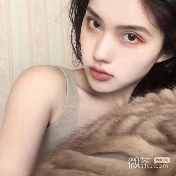 长发阳光时尚性感女生头像