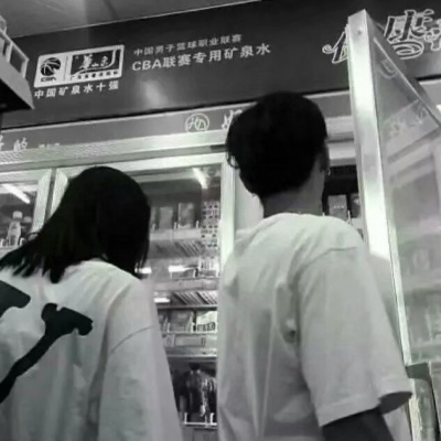 唯美黑白风格的微信情侣头像