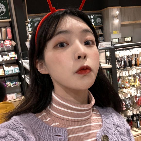 微信可爱性感女生头像