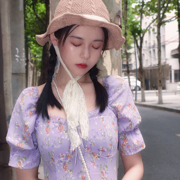 冷酷傲娇时尚女生头像