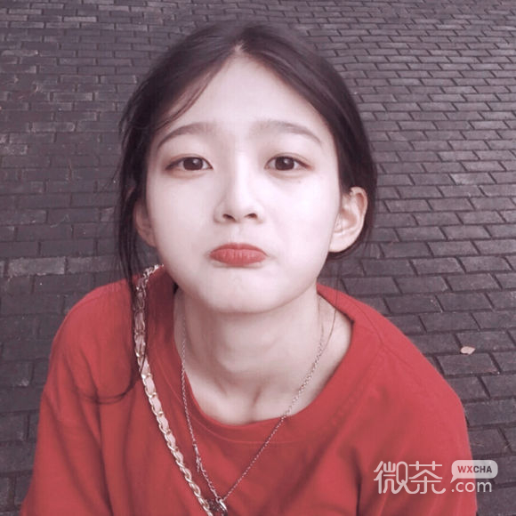成熟性感俏皮女生头像