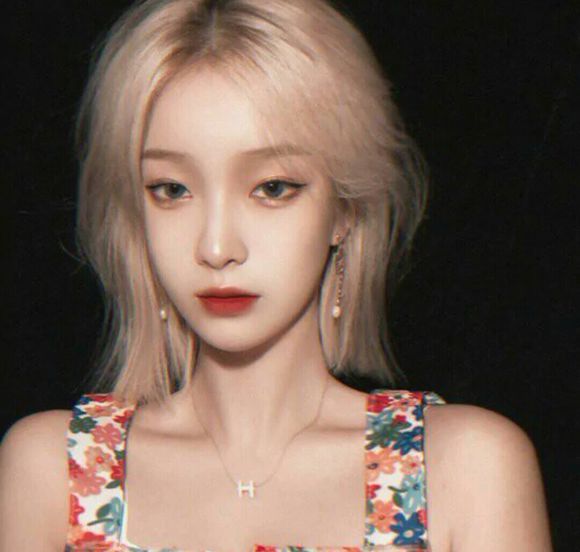 微信可爱性感女生头像