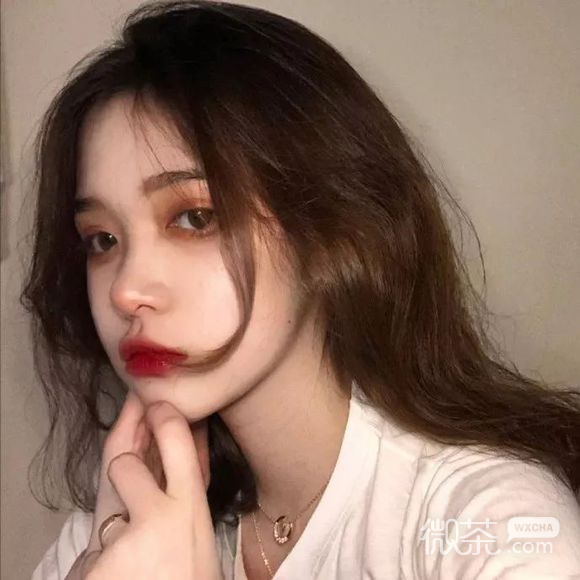 深沉可爱时尚女生头像