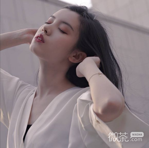 深沉可爱时尚女生头像