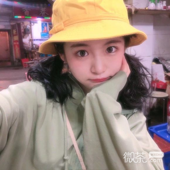 深沉可爱时尚女生头像