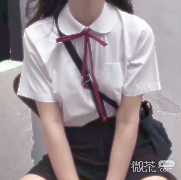 成熟性感俏皮女生头像