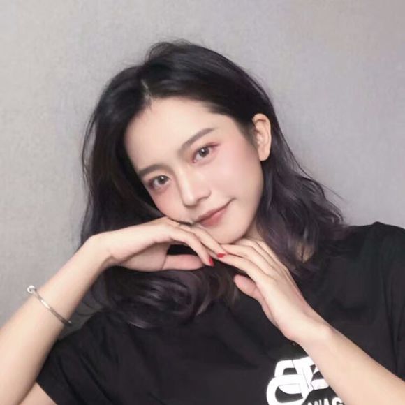 冷酷傲娇时尚女生头像