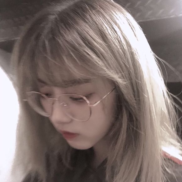 微信可爱性感女生头像