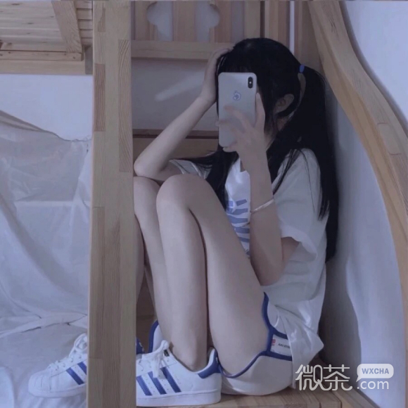 高冷软妹时尚女生头像