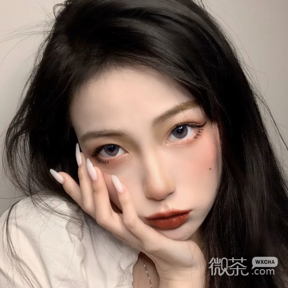 高冷软妹时尚女生头像