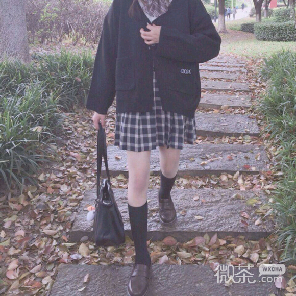 文艺时尚傲娇女生头像