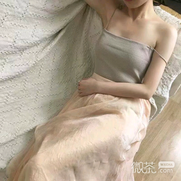 文艺时尚傲娇女生头像