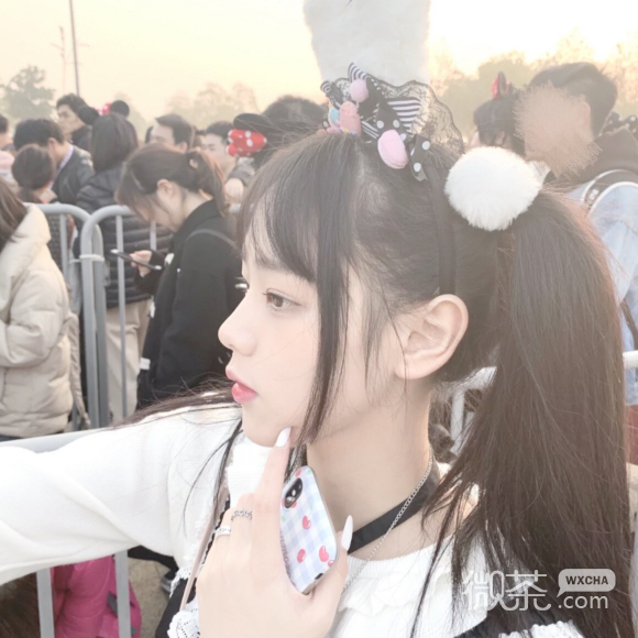 高冷软妹时尚女生头像