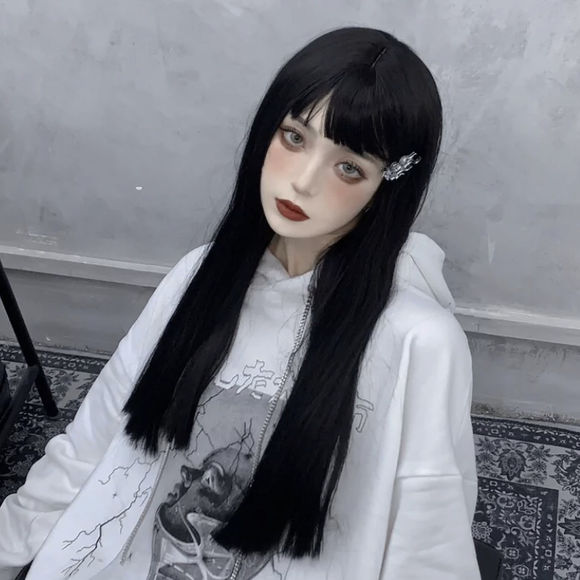 成熟深沉迷人女生头像