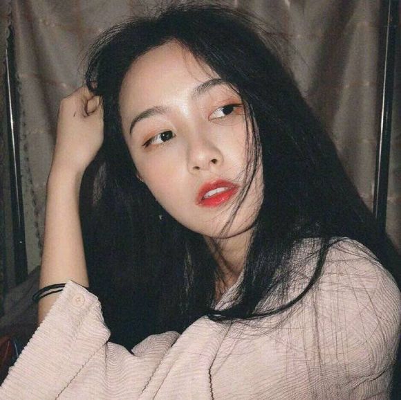 深沉唯美女生头像