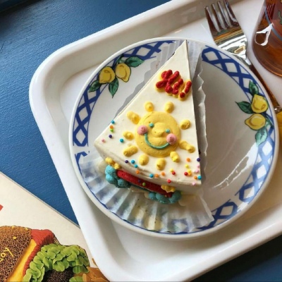 个性好看的微信彩色蛋糕头像合集