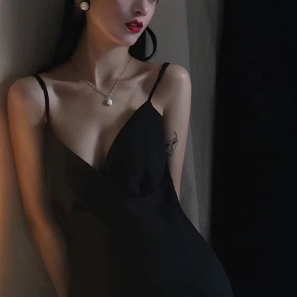 酷酷的高冷御姐女生头像