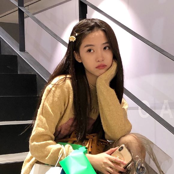 酷酷的高冷御姐女生头像