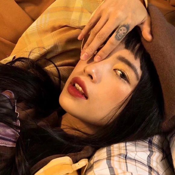 酷酷的高冷御姐女生头像