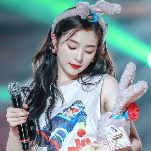 文艺成熟漂亮女生头像