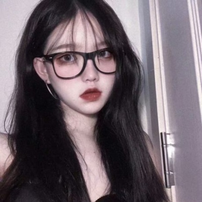 好看有气质的微信女生大头照头像