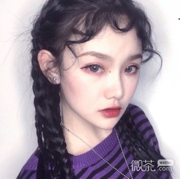 颓废时尚性感女生头像