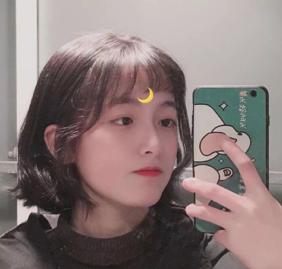 深沉唯美女生头像