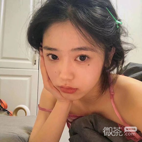 颓废时尚性感女生头像