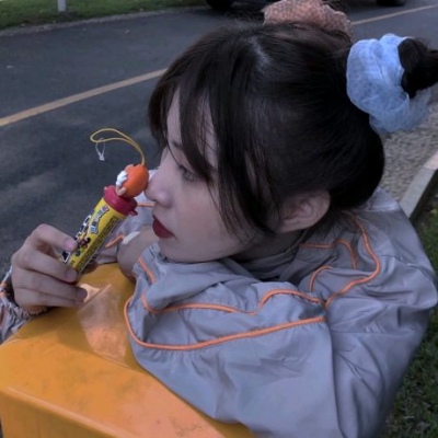 好看有气质的微信女生大头照头像