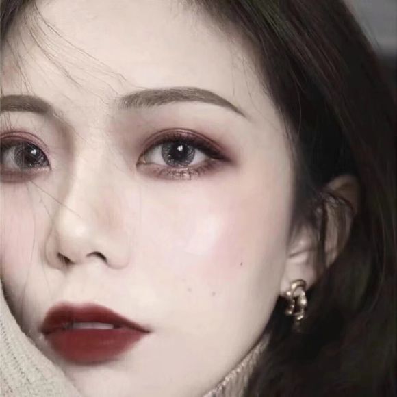 文艺成熟漂亮女生头像