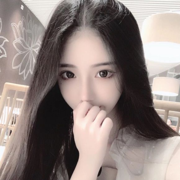 佛系傲娇时尚女生头像