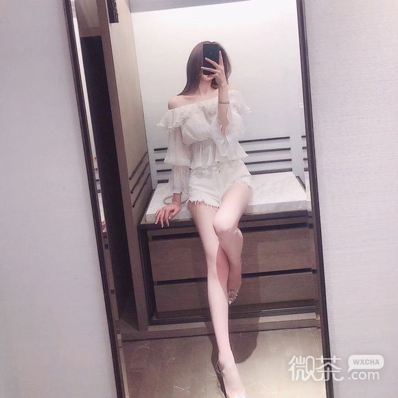 伤感长发佛系女生头像
