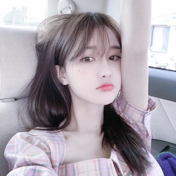 佛系傲娇时尚女生头像