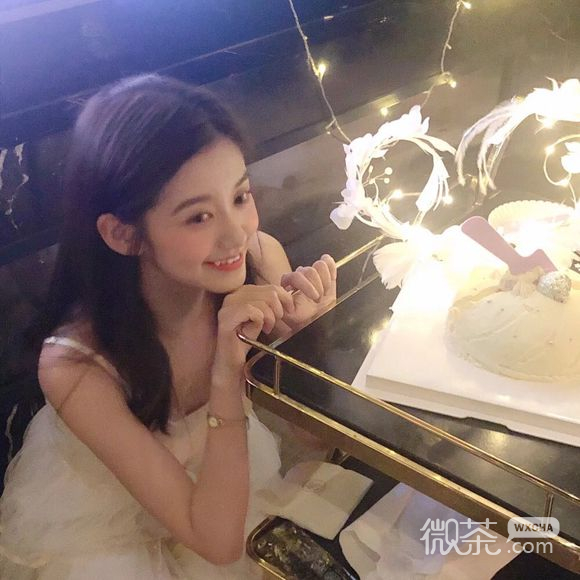伤感长发佛系女生头像