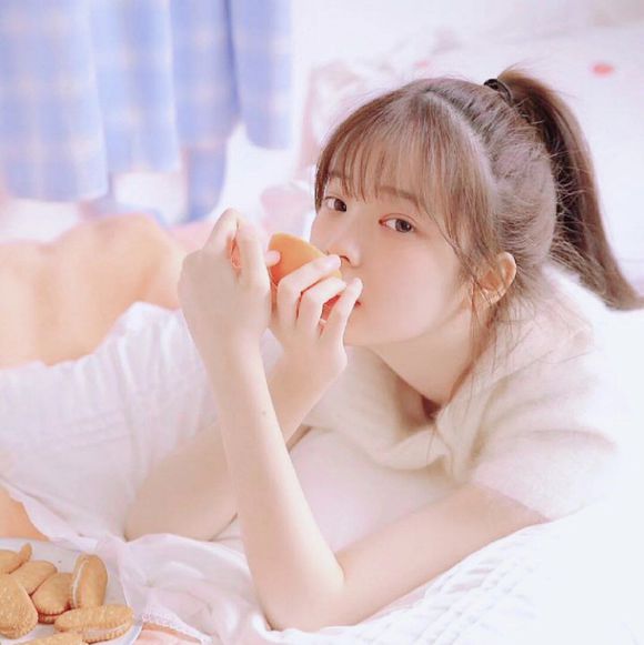 小清新粉嫩女生头像