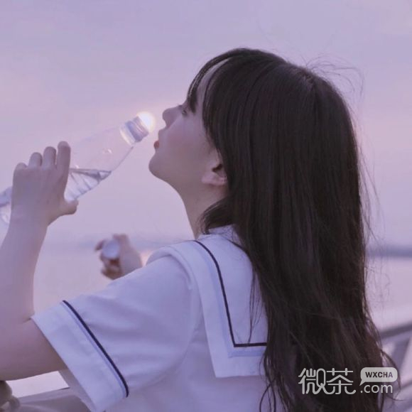 俏皮性感女生头像