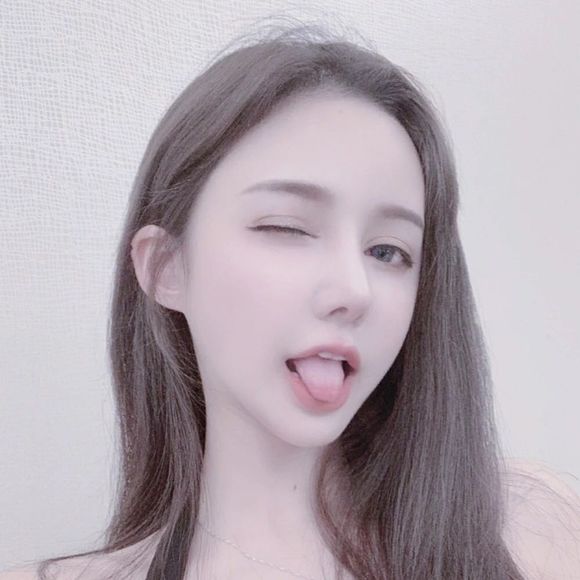 佛系傲娇时尚女生头像