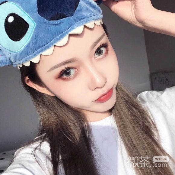 俏皮性感女生头像