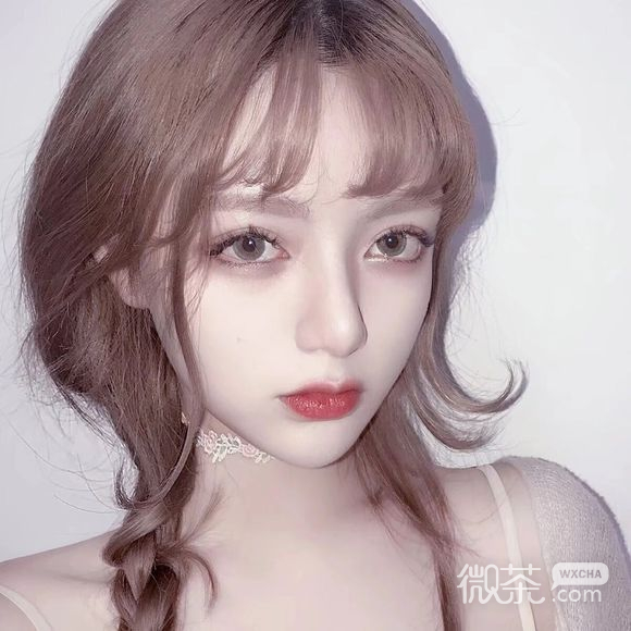 复古文艺长发女生头像